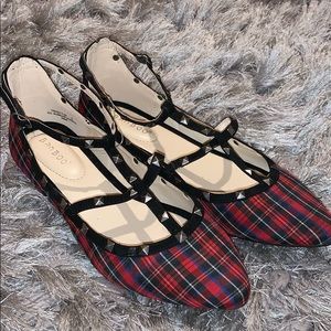 Bamboo shoes red and green flannel flats
